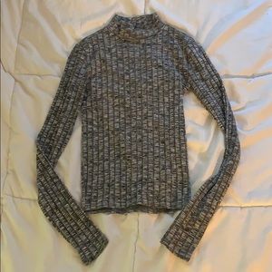 grey long sleeve turtleneck